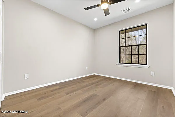 805 Arlington Dr — Photo 10