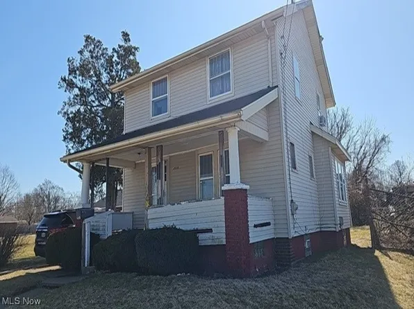 2520 8th St NE, Canton, OH 44704