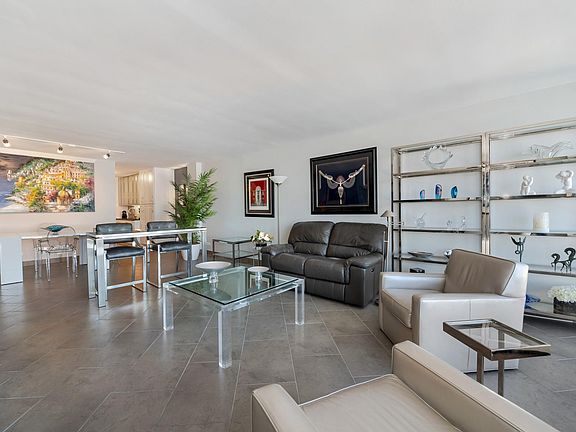 5th image of 2400 N Lakeview Ave #27