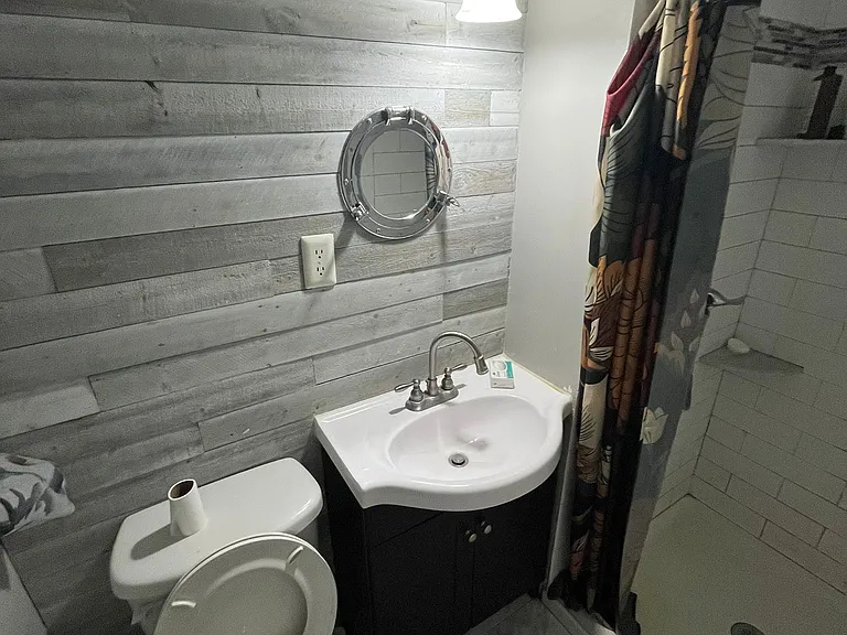 1 Pearsall Dr — Photo 10