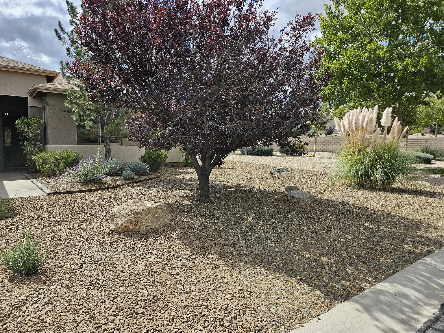3 bed, 1852 sqft, $2,485 — Photo 3