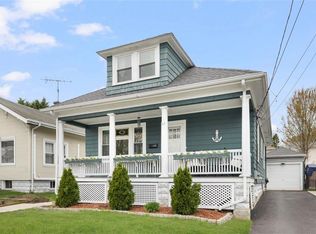 62 Peckham Ave, North Providence, RI 02908