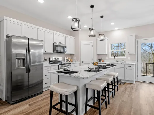 9065 Lexington Ave N Unit B, Circle Pines, MN 55014