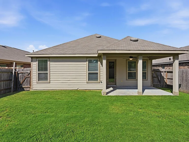 1140 Clonmore Ct — Photo 40