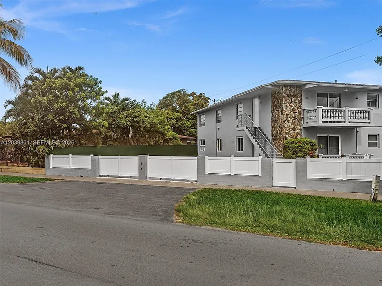 22 SW 55th Avenue Rd #22 — Photo 3