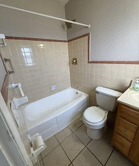 868 Tomkins St — Photo 9