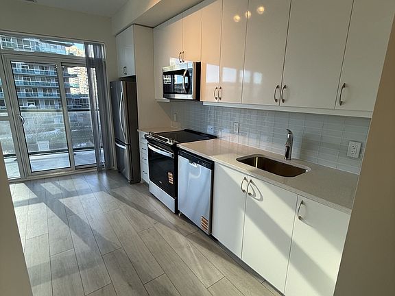 5th image of 38 Annie Craig Dr #511