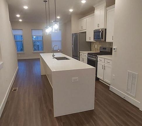2nd image of 123 Dickenson Dr