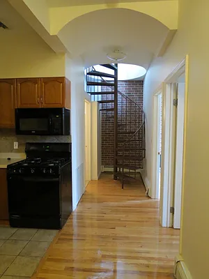 Rented by Roth Realty Management LLC | media 40