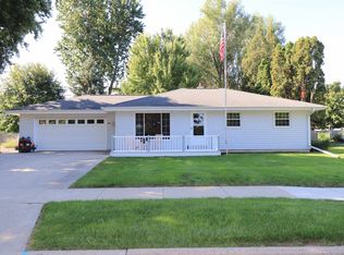 1325 Nicolet St, Janesville, WI 53546