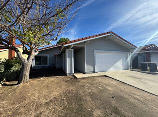 231 Laurelwood Ln, Lake Elsinore, CA 92530
