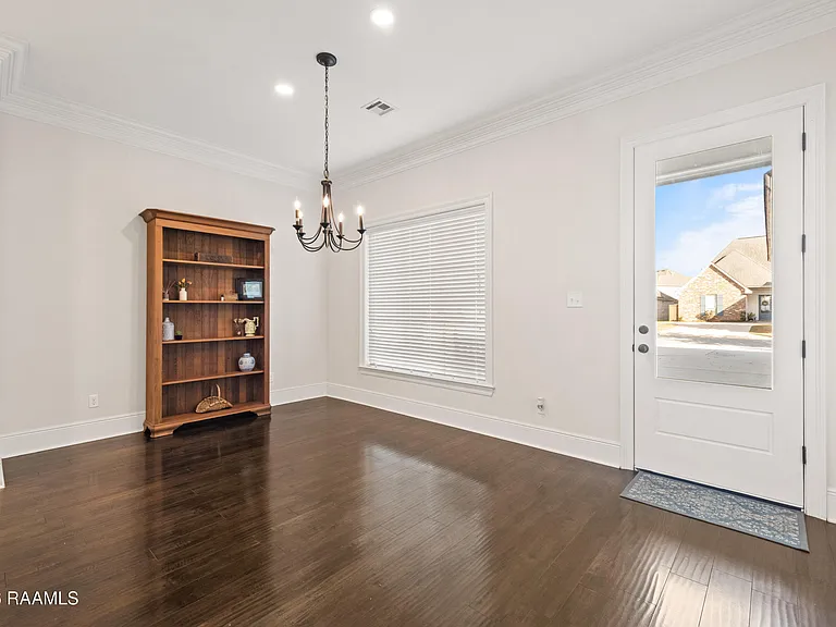 110 Olivewood Dr — Photo 10