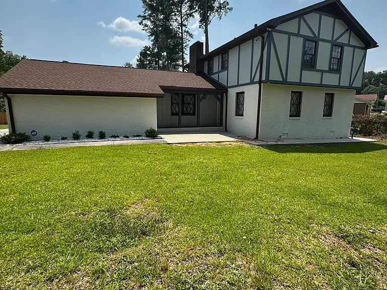 6571 Rock Springs Rd — Photo 1