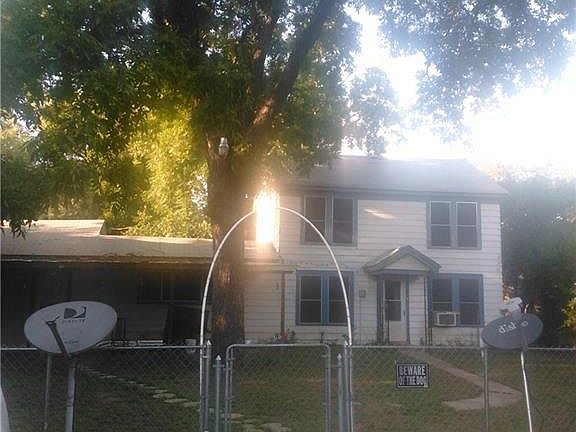 5th image of 319 Maryland St
