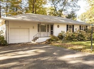 4 Birch Rd, Andover, NJ 07821