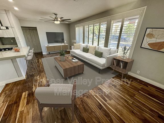 5th image of 501 W Glenrosa Ave
