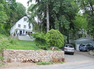 22 Woodside Ave, Staten Island, NY 10304