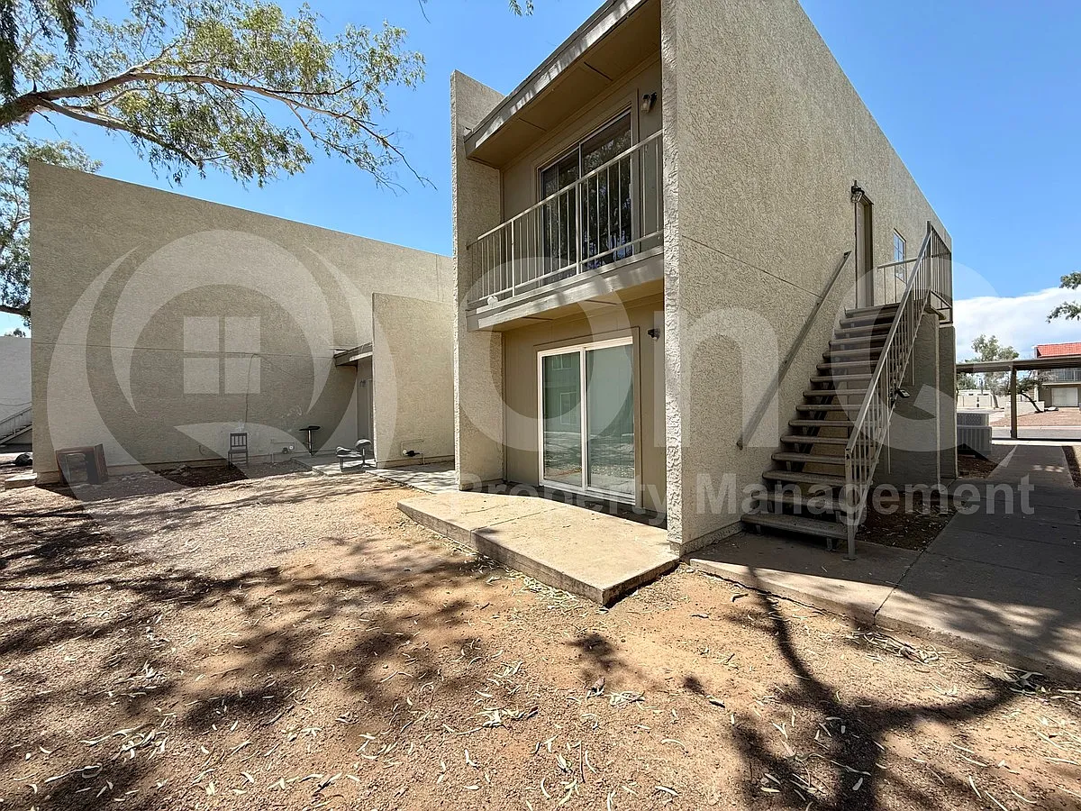 2 bed, 2.0 bath, 1200 sqft, $1,300 — Photo 4