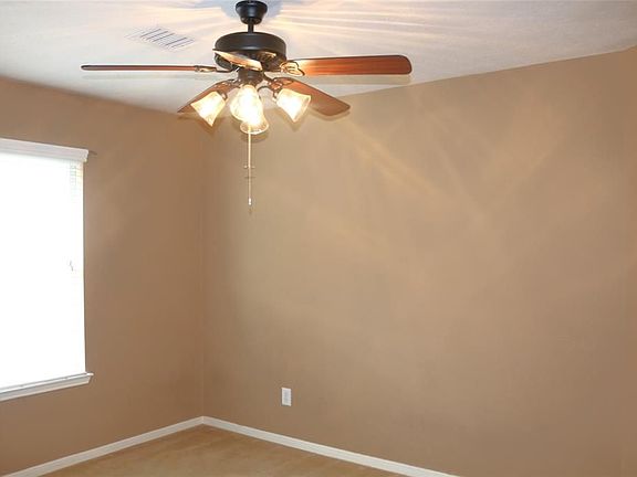 5th image of 15107 Summer Sunset Dr