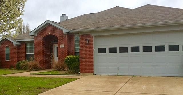 1st image of 207 Jacinth Ln