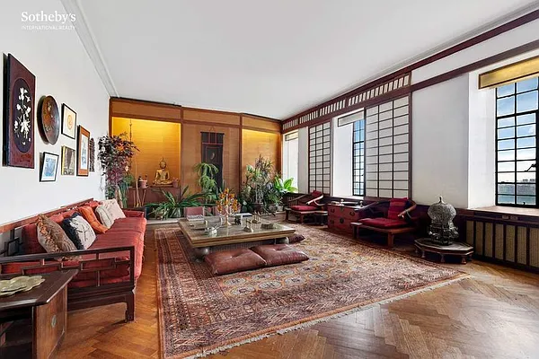 Sold by Sotheby's International Realty | media 5