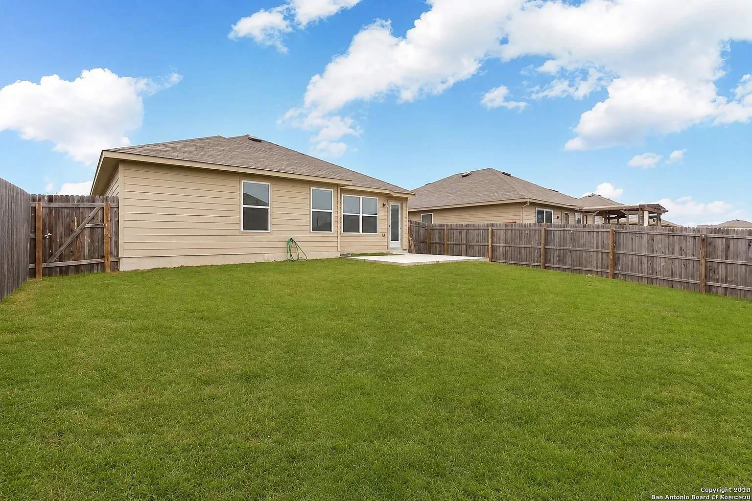 3 bed, 1495 sqft, $1,600 — Photo 2