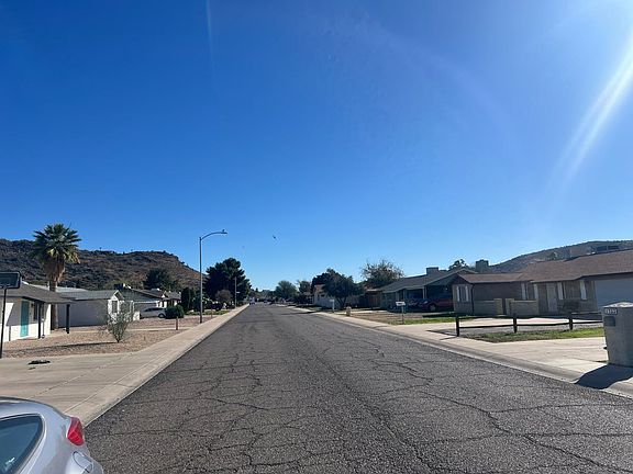 5th image of 1733 W Voltaire Ave