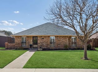2000 Espinosa Dr, Carrollton, TX 75010