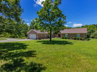 205 Pine Creek Trl, Shepherdsville, KY 40165