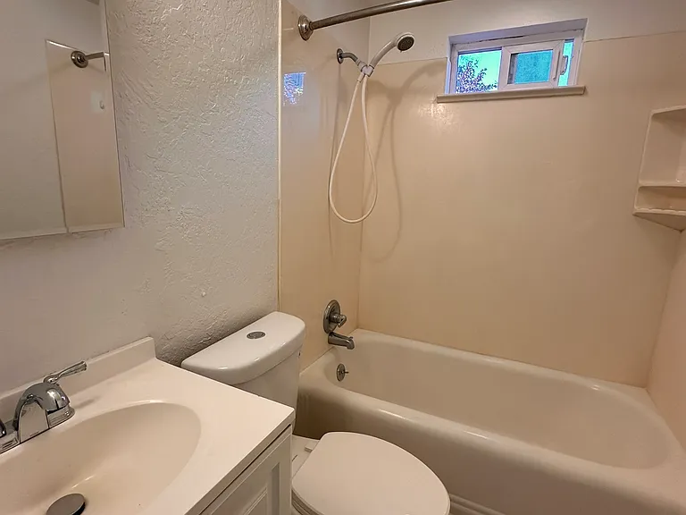 135 Almond St #5 — Photo 7