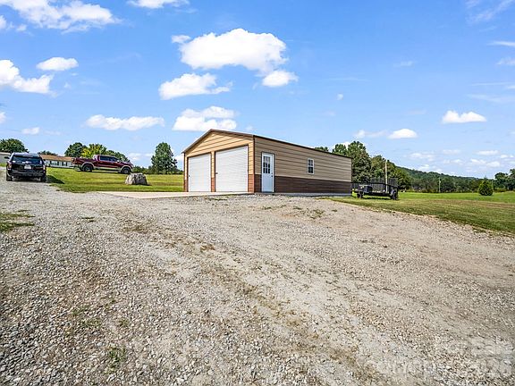 5th image of 310 Brooks Road Ext
