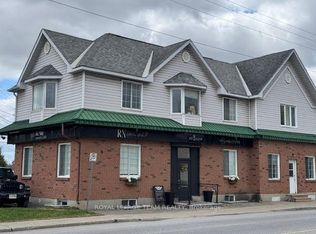 139 Queen St #4, Mississippi Mills, ON K0A 1A0