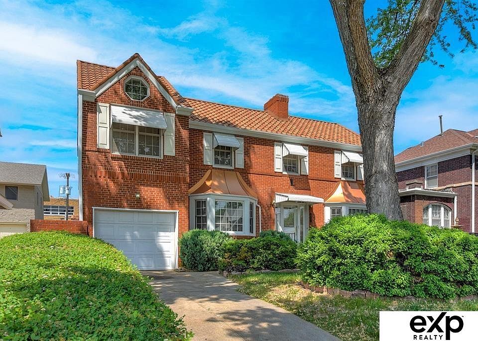 1st image of 3862 California St