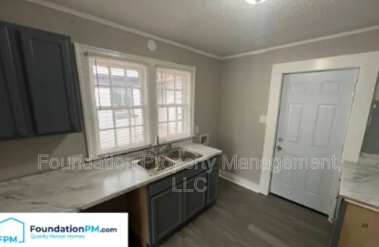 790 S Pkwy E — Photo 4