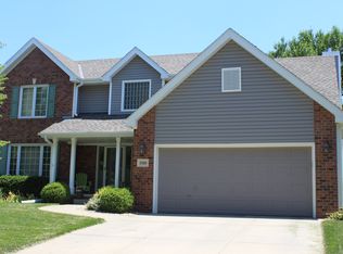 7100 Eagle Ridge Cir, Lincoln, NE 68516