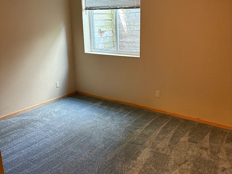 2107 S Holt Ave — Photo 11