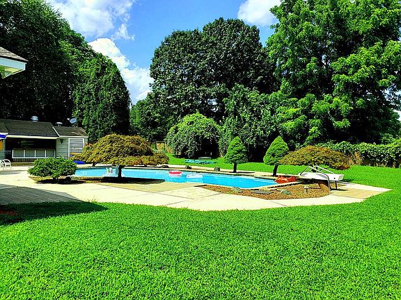 5th image of 85 Paschal Dr