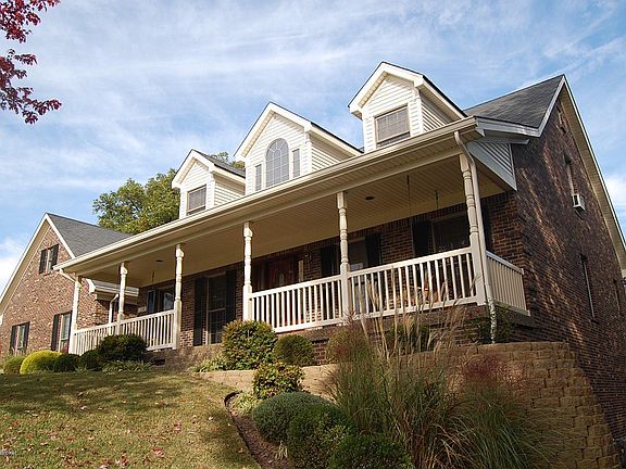 4th image of 124 Oak Leaf Ct