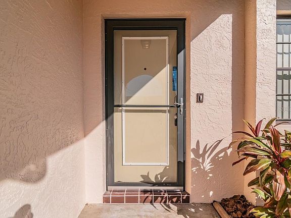 4th image of 13312 Starfish Dr