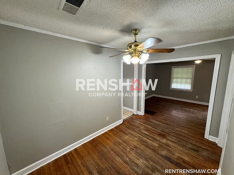 978 Dillworth St — Photo 5