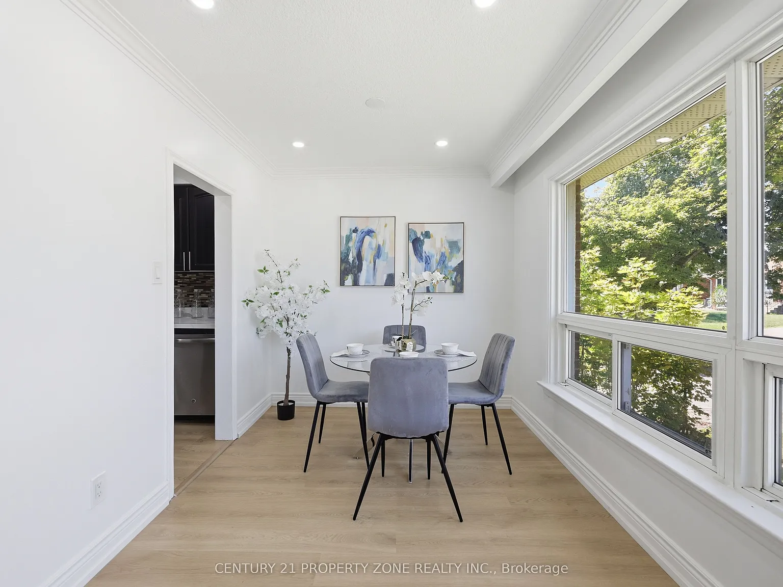 3 bed, $2,600 — Photo 3