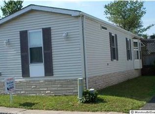 9 Secretariat St, Howell, NJ 07731