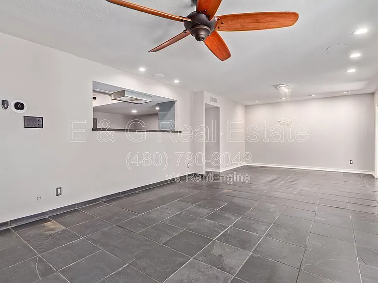 1640 E La Jolla Dr — Photo 7