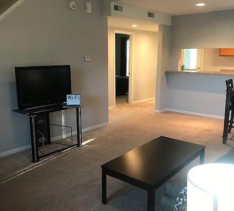 4th image of 1600 Steamboat Ln #2