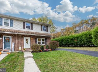 24 Cherry St, Bechtelsville, PA 19505