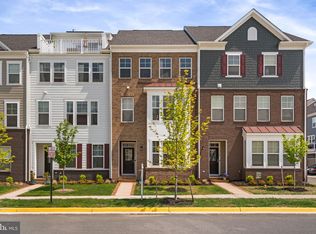 17757 Kingfisher Isle Rd, Dumfries, VA 22026