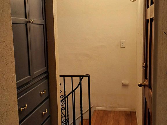 5th image of 1422 N Kingsley Dr #204