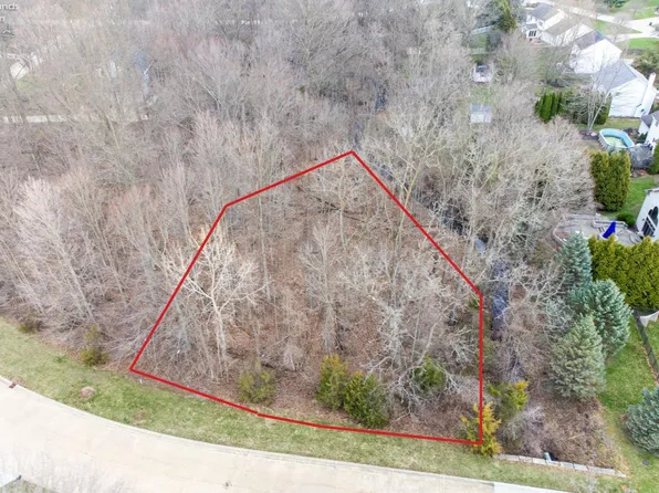 284 Stony Brook Ln, Wakeman, OH 44889