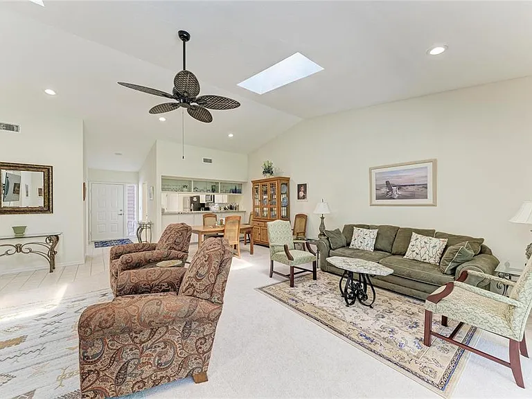 3946 Wilshire Cir E #168 — Photo 11