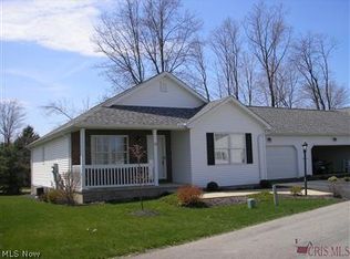 12 Hedgerows, New Middletown, OH 44442